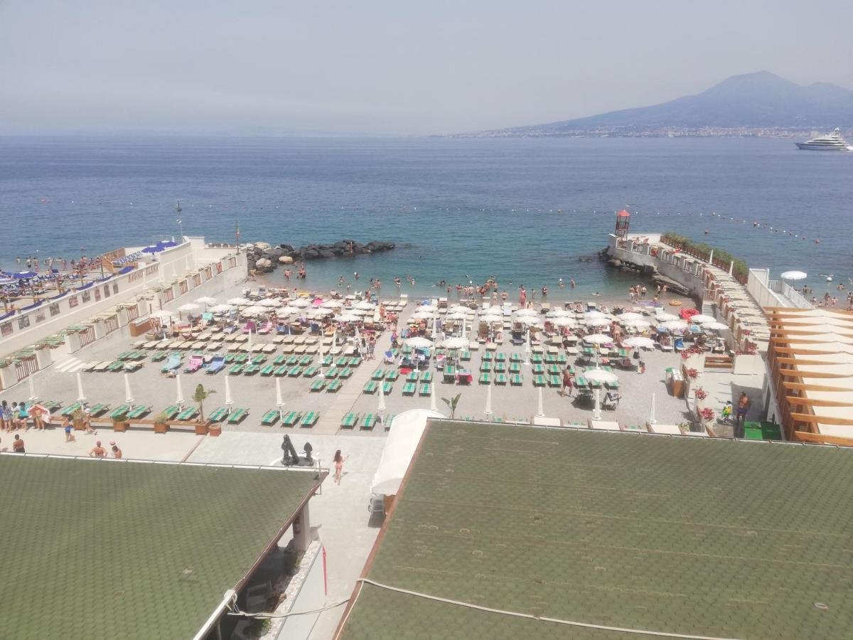 Maremonti Apartments Castellammare di Stabia Exterior photo